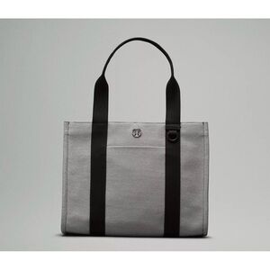 Lululemon Two Tone Canvas Tote 1O L 🐼